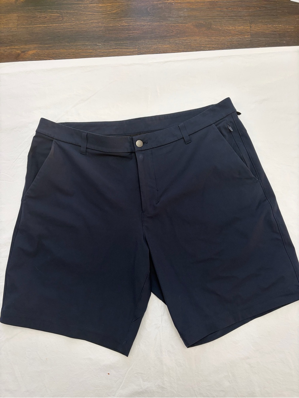 Lululemon Mens ABC Commission Shorts Navy Blue Zipper Pocket Performance